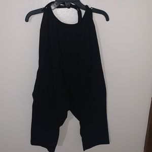 Adorable Black boutique romper with pockets!